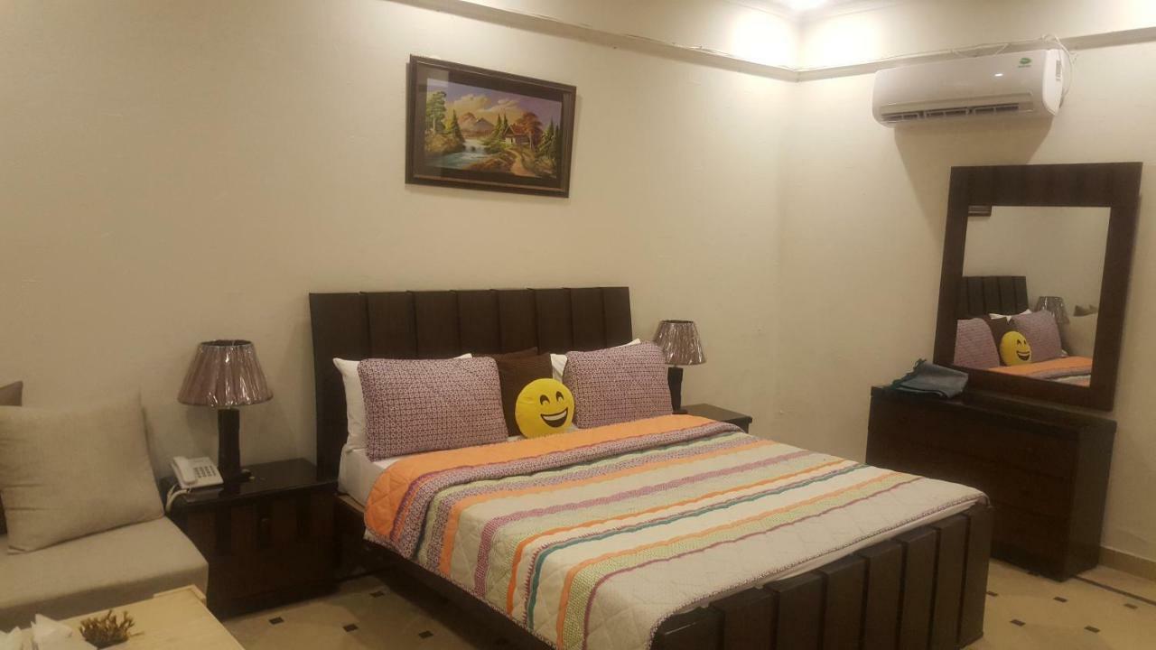 Mulberry Residence Luxury Rooms Islamabad Esterno foto