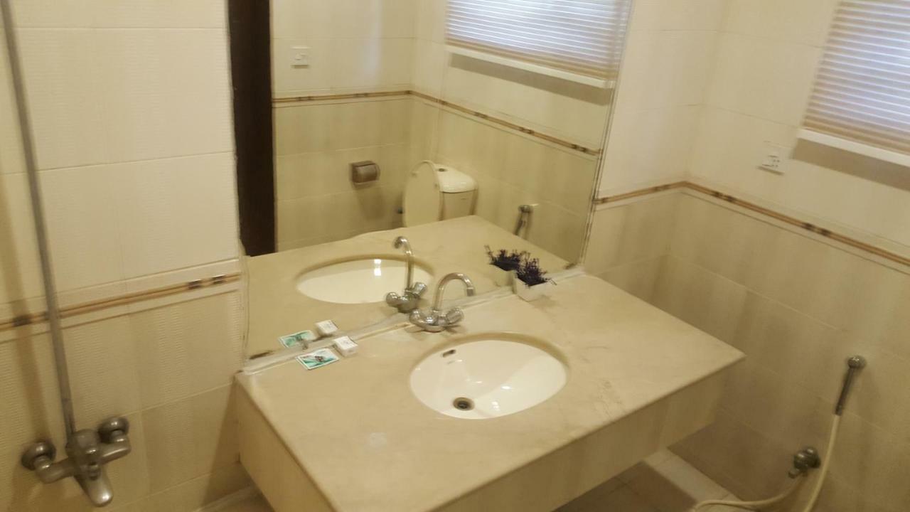 Mulberry Residence Luxury Rooms Islamabad Esterno foto